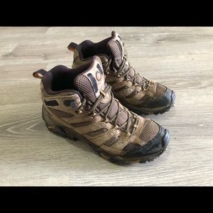 Merrell Moab Men’s Hiking Boots. Size 10M.